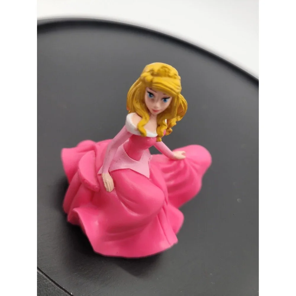 Disney Princess Sleeping Beauty Aurora Sitting PVC Figure 3